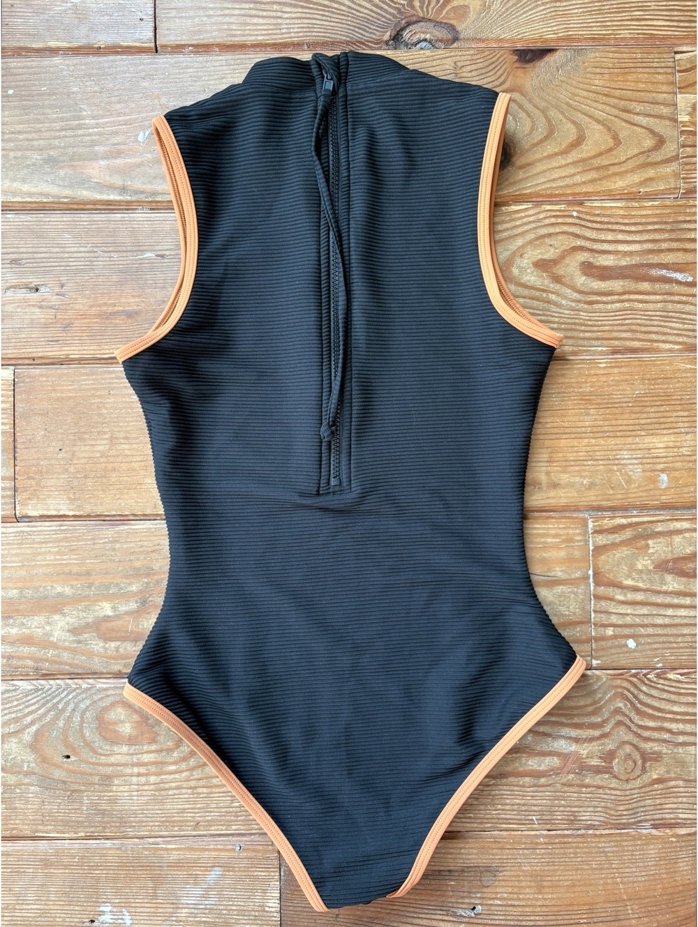 Billabong Ribbed One Piece Swimsuit Black Tan Trim Mock Neck Back Zip Size Small - Picture 3 of 5